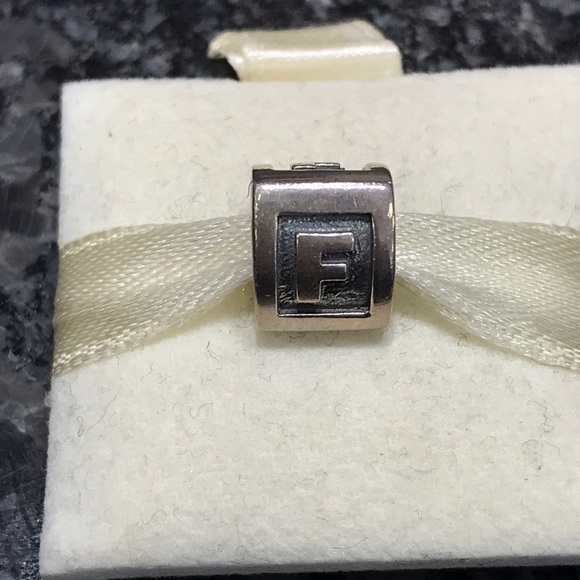 Pandora F letter charm - Picture 1 of 3